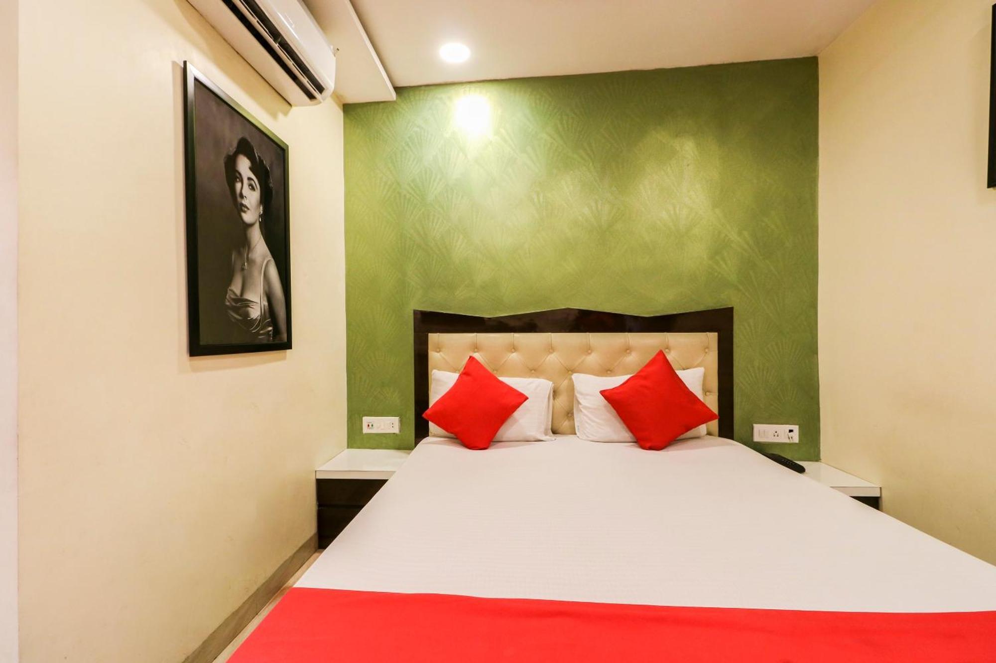Hotel O Abi Inn Hotel Near Dhakuria Manipal Hospital Kolkata Exterior photo